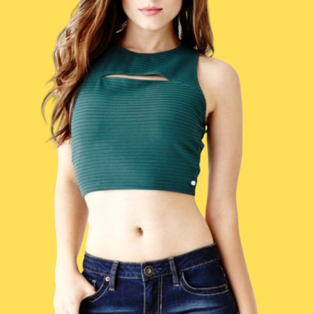 ❤️NWT❤️ Guess Zip-up Crop Top with Neckline Cutout